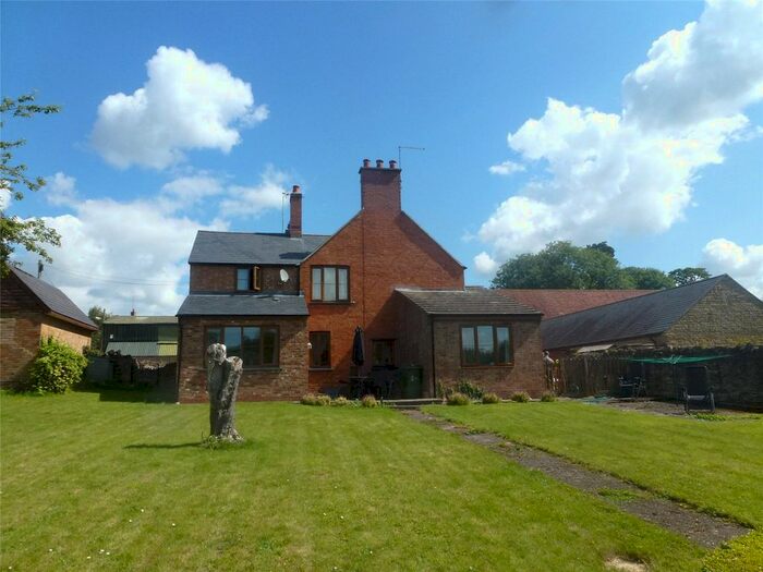 3 Bedroom Semi-Detached House To Rent In Regent Way, Horton, Northampton, Northamptonshire, NN7