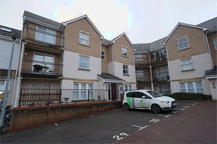 3 Bedroom Flat To Rent In Wallace Road, Mile End, Colchester, Essex., CO4