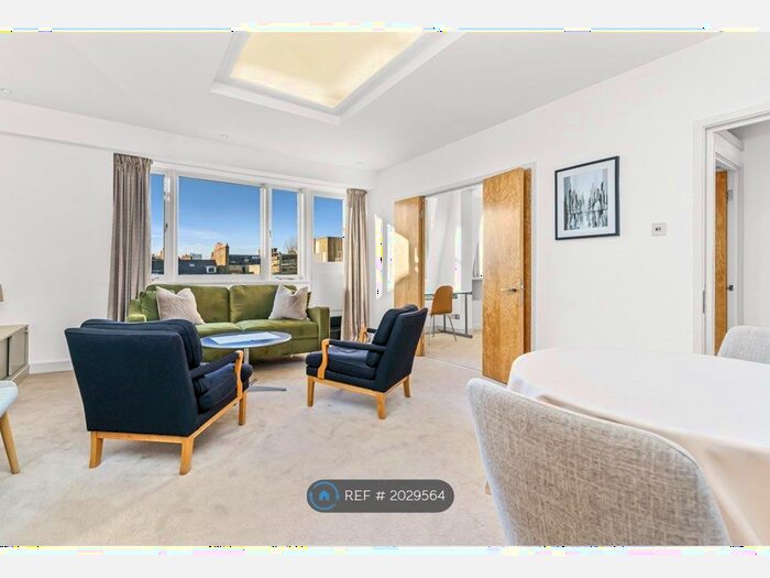 2 Bedroom Flat To Rent In Cadogan Square, London, SW1X