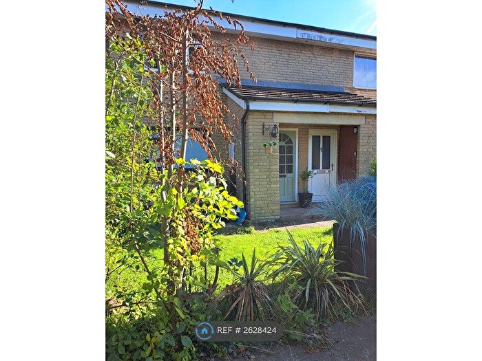 1 Bedroom Flat To Rent In Drighlington, Drighlington, Bradford, BD11