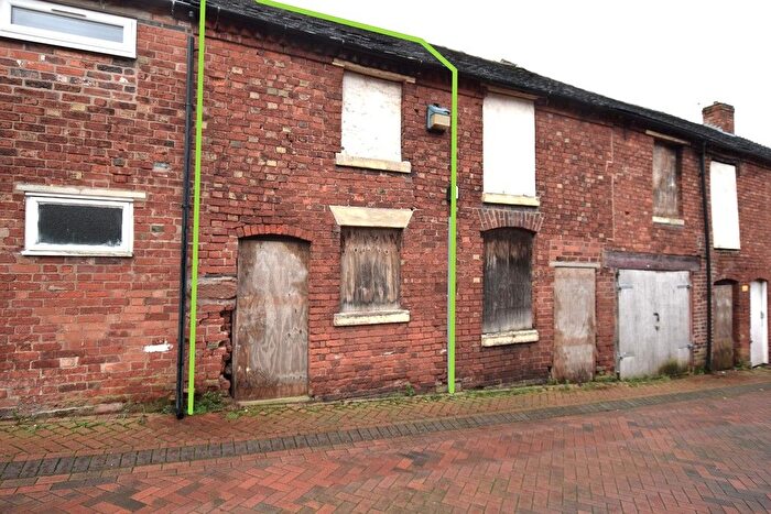 1 Bedroom Town House For Sale In Cross Street, Market Drayton, Shropshire, TF9
