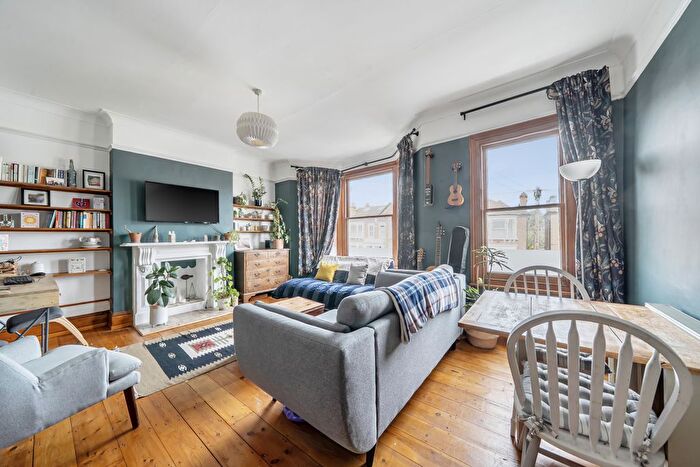 2 Bedroom Flat For Sale In Kilmorie Road, London, SE23