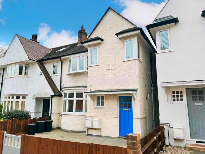 2 Bedroom Flat To Rent In Marius Road, London, SW17