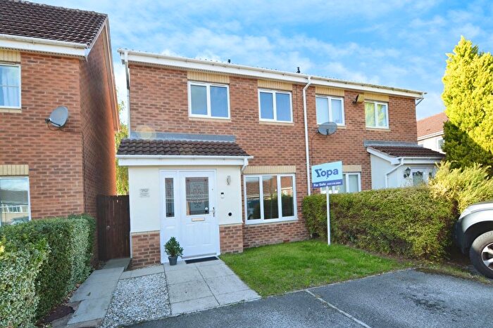 3 Bedroom Semi-detached House For Sale In Scholars Way, Mansfield, NG18