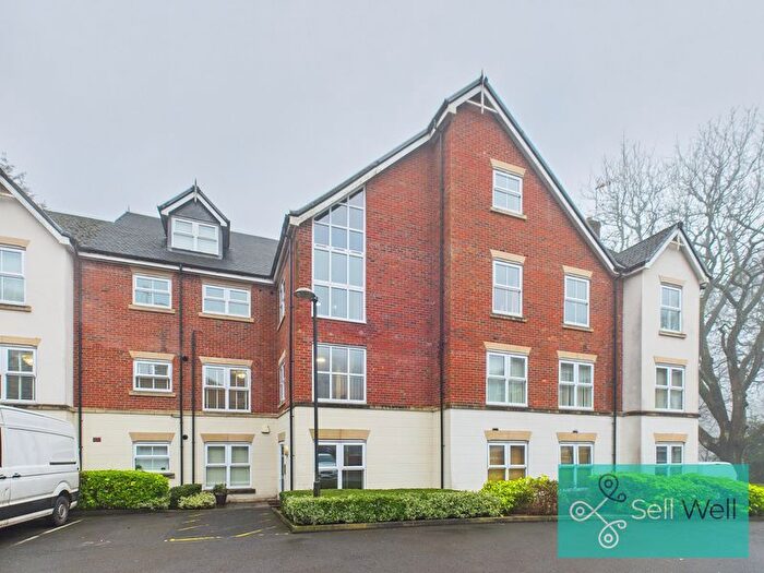 2 Bedroom Flat For Sale In The Coppice, Worsley, Manchester, M28