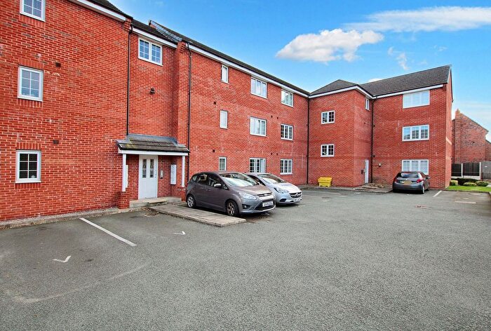 2 Bedroom Flat To Rent In Latimer Close, Widnes, WA8
