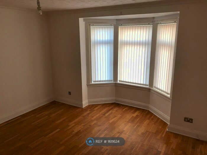 2 Bedroom Flat To Rent In Paisley Road West, Glasgow, G52