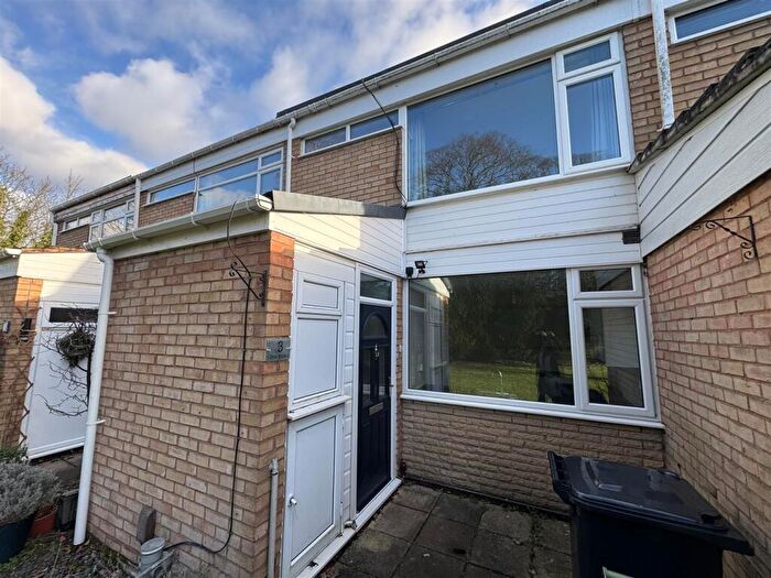 3 Bedroom House To Rent In The Brake, Hagley, Stourbridge, DY8