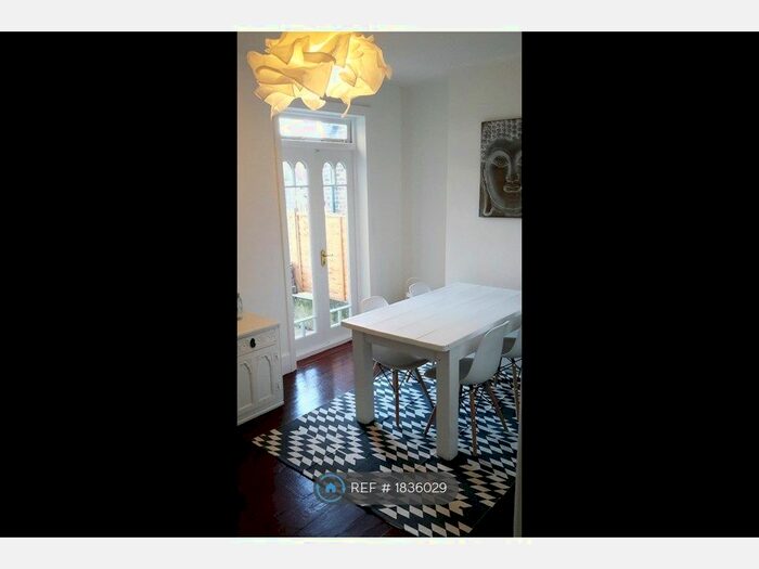 2 Bedroom Terraced House To Rent In Tormount Road, London, SE18