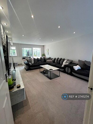 4 Bedroom Semi Detached House To Rent In Watergate Way, Liverpool, L25