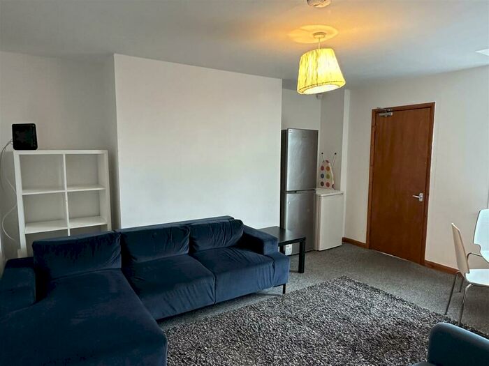 5 Bedroom Apartment To Rent In Doncaster Road, Sandyford, NE2