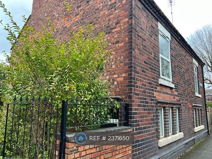 2 Bedroom Semi-Detached House To Rent In Flag Lane, Crewe, CW2