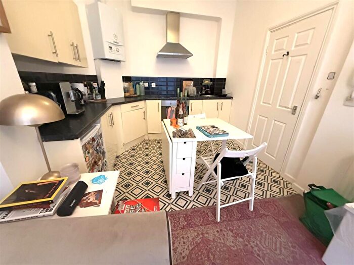 2 Bedroom Flat To Rent In , John Street, City Centre, BS1