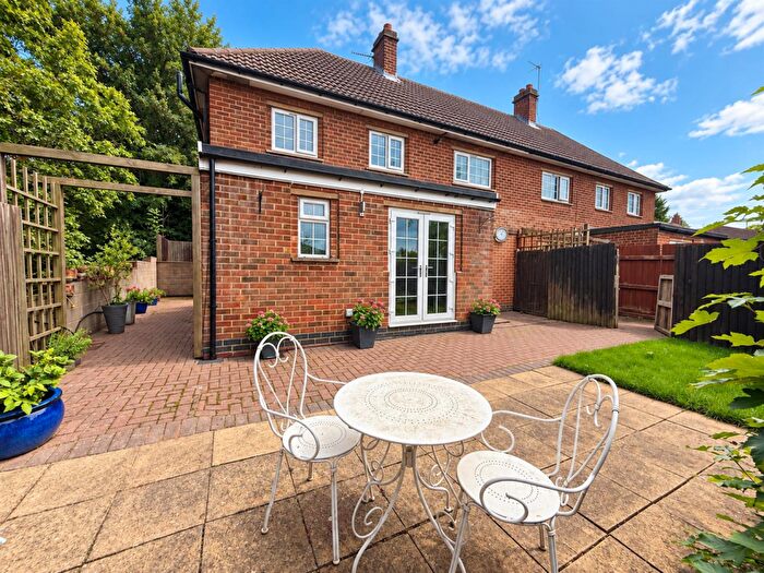 4 Bedroom Semi-Detached House For Sale In St. Andrews Rise, Kegworth, DE74