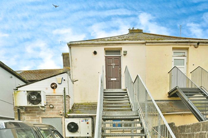 2 Bedroom Flat For Sale In Wolseley Road, Plymouth, PL5