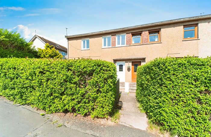 3 Bedroom Semi-Detached House For Sale In Limecraigs Crescent, Paisley, PA2