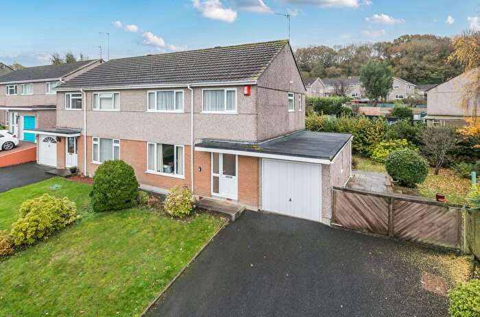 3 Bedroom Semi Detached House For Sale In Rosewood Close, Plymouth, Devon, PL9