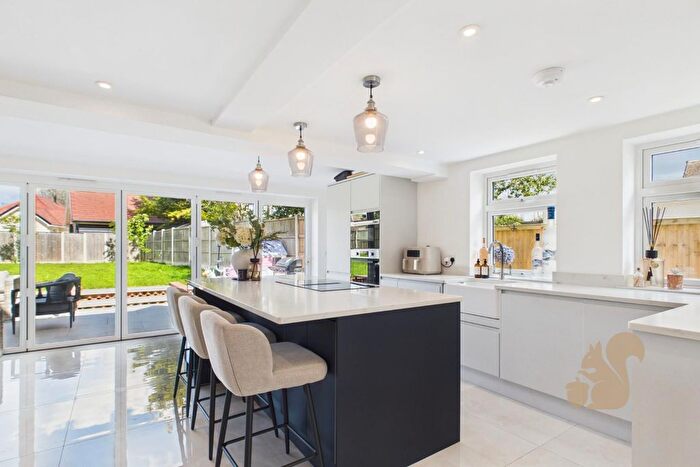 3 Bedroom Detached House For Sale In St Johns Road, Writtle, CM1