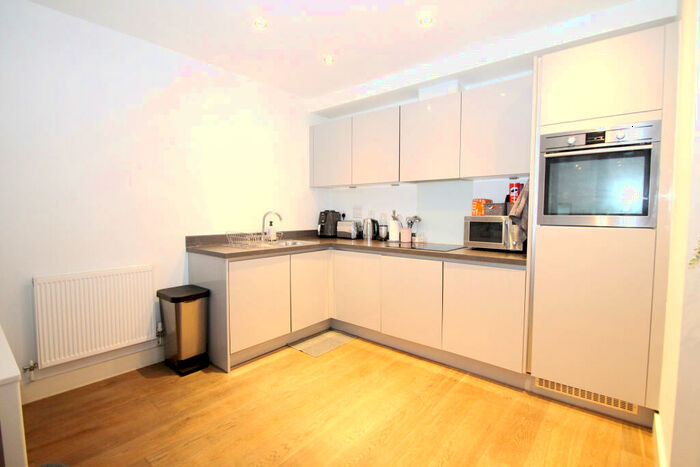 1 Bedroom Flat To Rent In Berwick House, Orpington, BR6