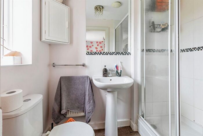 3 Bedroom Terraced House For Sale In Tweed Crescent, Rushden, NN10