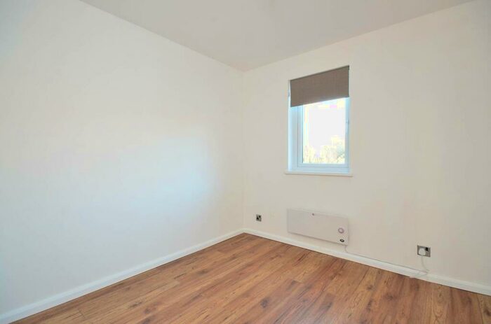 1 Bedroom Maisonette To Rent In Bradfield Close, Burpham, Guildford, GU4