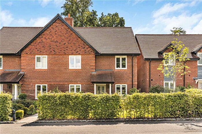 3 Bedroom Semi Detached House For Sale In Besselsleigh, Abingdon, Oxfordshire, OX13