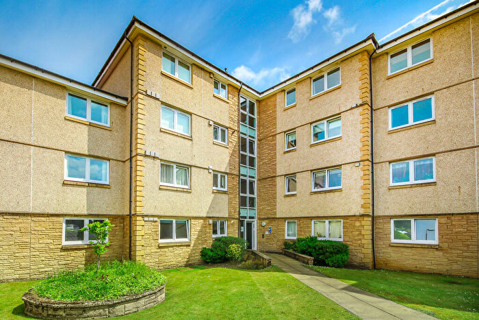 2 Bedroom Flat To Rent In Newland Court, Bathgate, West Lothian, EH48