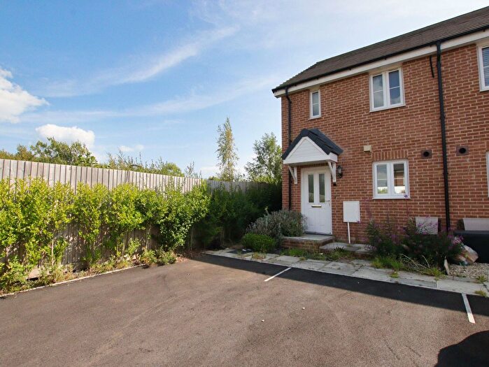 2 Bedroom End Of Terrace House For Sale In Heol Y Gylfinir, Pontyclun, CF72