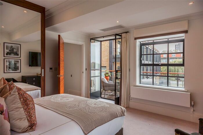 3 Bedroom Flat To Rent In Palace Wharf, Rainville Road, W6