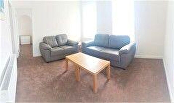 4 Bedroom Apartment To Rent In Flat, Montgomery Road, Manchester, M13