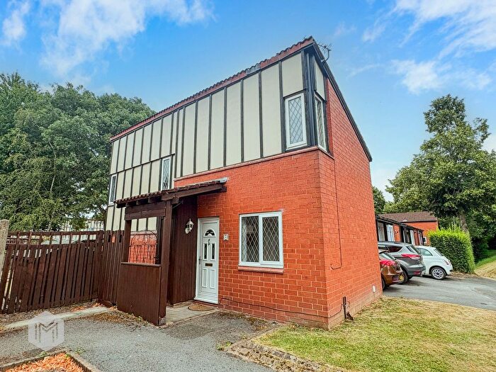 3 Bedroom End Of Terrace House For Sale In Kingfisher Close, Birchwood, WA3