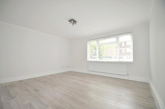 2 Bedroom Apartment To Rent In Stanley Road, Carshalton, SM5