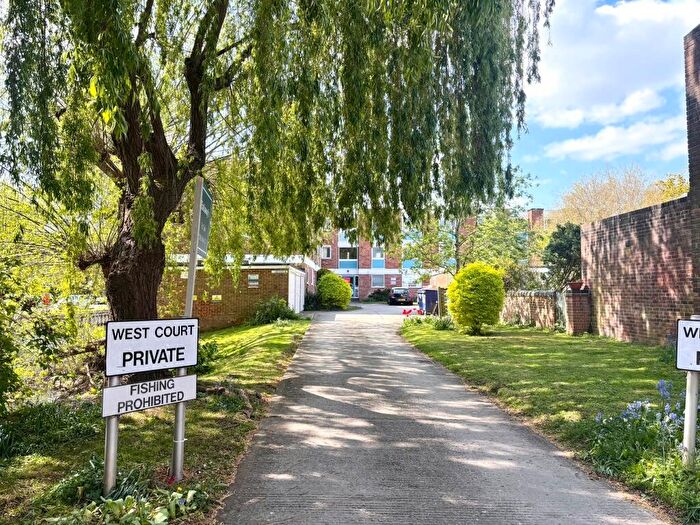 1 Bedroom Flat For Sale In West Street, Oxford, Oxfordshire, OX2
