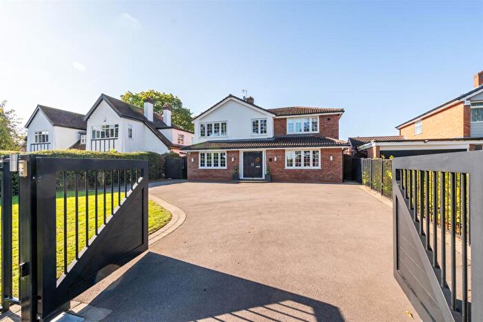 5 Bedroom Detached House For Sale In Dingle Lane, Solihull, B91