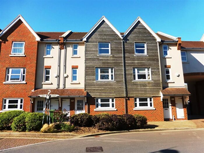 4 Bedroom Property To Rent In Ropetackle, Shoreham-By-Sea, BN43