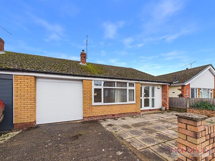 2 Bedroom Semi Detached Bungalow For Sale In Elwyn Drive, Marchwiel, Wrexham, LL13