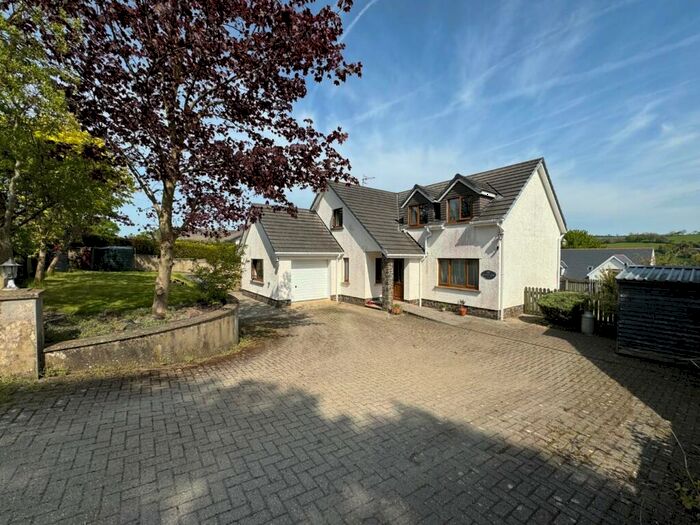 4 Bedroom Detached House For Sale In Newcastle Emlyn, SA38
