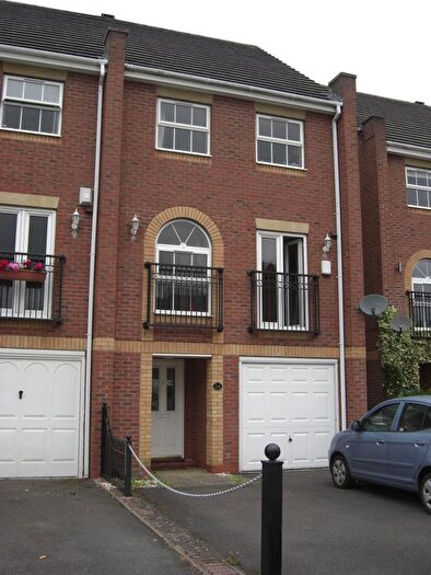 3 Bedroom Town House To Rent In Warren House Walk, Sutton Coldfield, B76