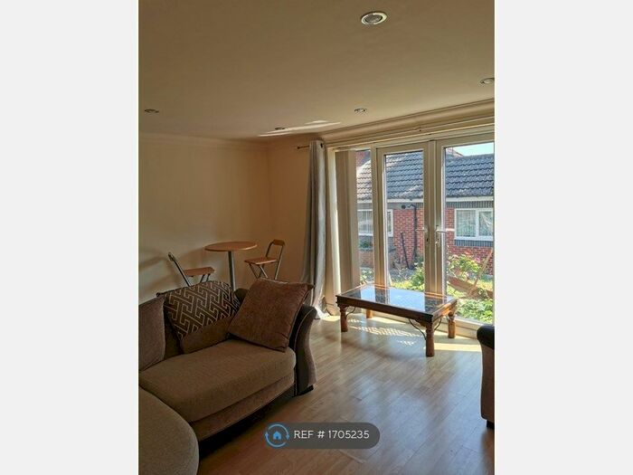 1 Bedroom Flat To Rent In Gloucester Street, Sheffield, S10