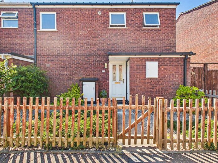 3 Bedroom End Of Terrace House For Sale In Wayletts, Basildon, Essex, SS16