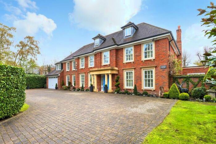 7 Bedroom Property To Rent In Albury Road, Burwood Park, Walton-on-Thames, Surrey, KT12