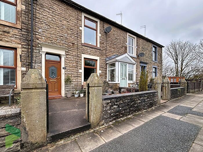 2 Bedroom Cottage For Sale In Pleasant View, Hoddlesden, Darwen, BB3
