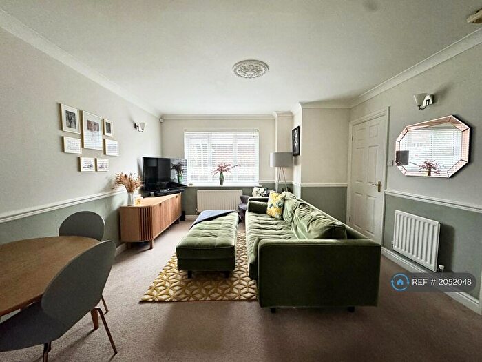 3 Bedroom Semi-Detached House To Rent In Elmer Cottages, Fetcham, Leatherhead, KT22