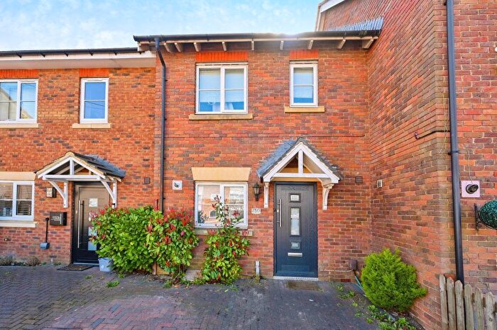4 Bedroom Terraced House For Sale In Dixons Hill Road, Hatfield, AL9