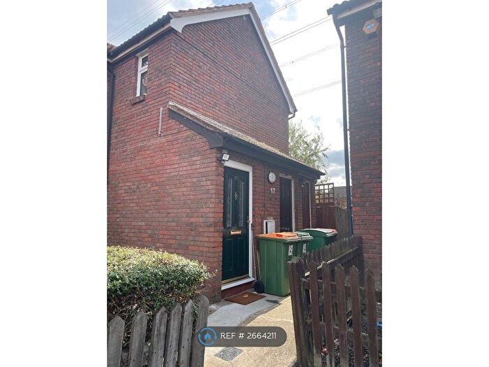 1 Bedroom Flat To Rent In Barry Road, London, E6