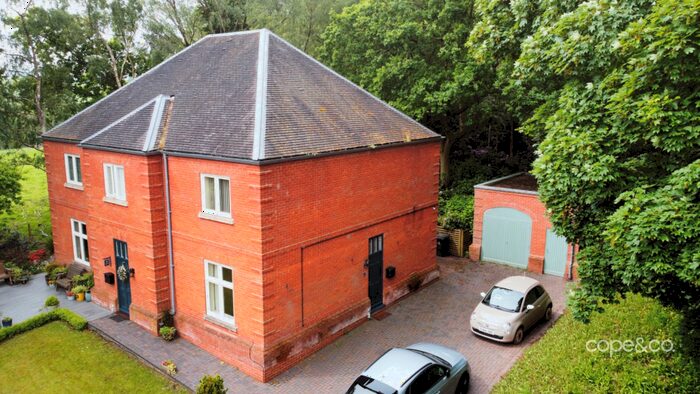 3 Bedroom Semi-Detached House For Sale In Park Row, Bretby, Burton-On-Trent, Derbyshire, DE15