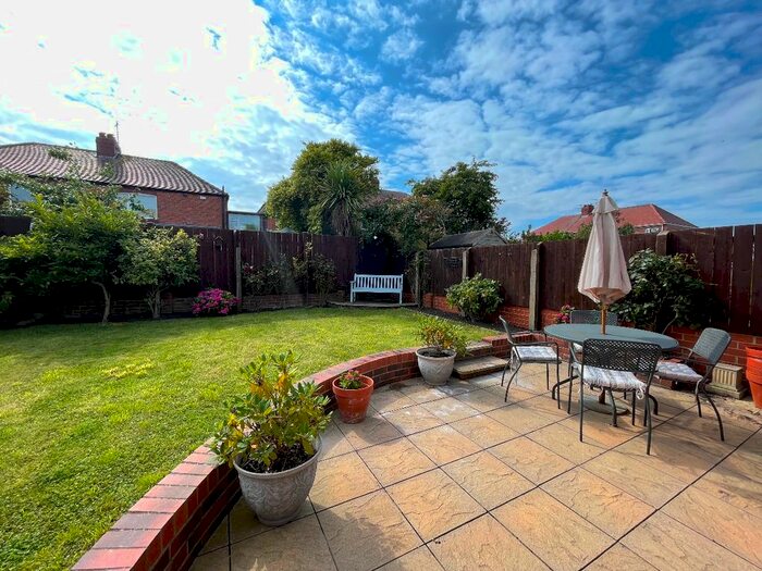 3 Bedroom Semi-detached House To Rent In The Broadway, Tynemouth, NE30