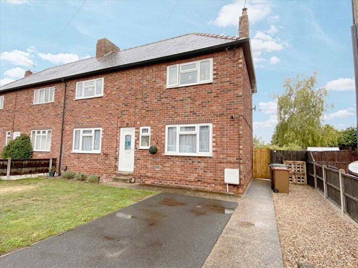 4 Bedroom Semi-Detached House For Sale In Lime Tree Avenue, Metheringham, Metheringham, LN4