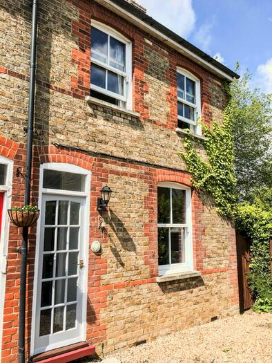 3 Bedroom Semi-Detached House To Rent In Old London Road, Kncockholt, TN14