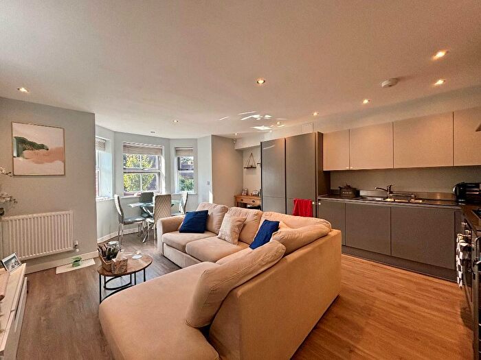 1 Bedroom Flat For Sale In Campden Road, South Croydon, CR2